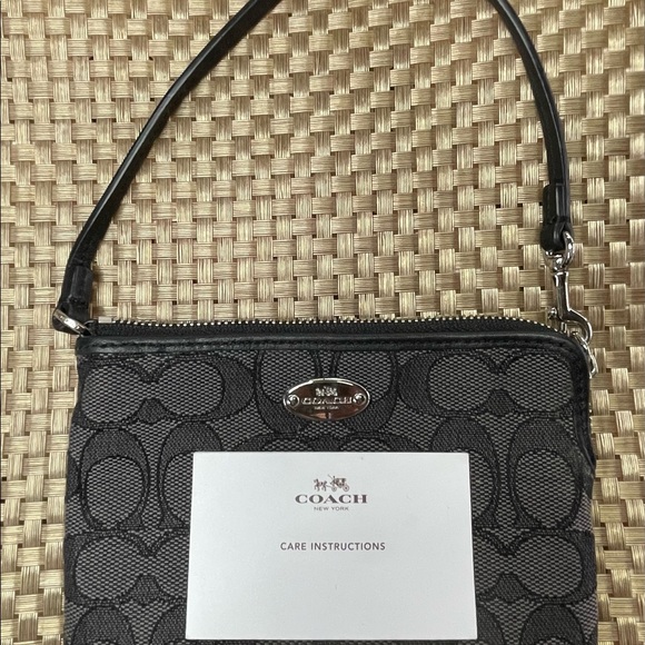 Coach small wristlet(s)- gently used but good condition! Looks new. - Picture 3 of 6